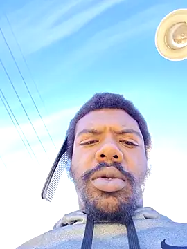 Snapshot of MrBigDickShow chatting on 18, 10, 2025 MrBigDickShow online show from 18, 10, 2025