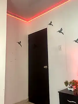 miss  caroline online show from 14, 11, 2025