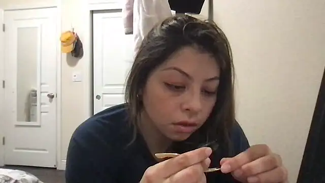 bunnygorl12 online show from 7, 3, 2026