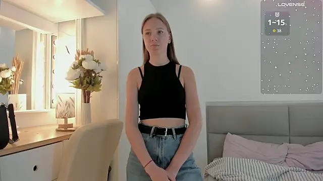 NicoleCollar online show from 30, 9, 2025