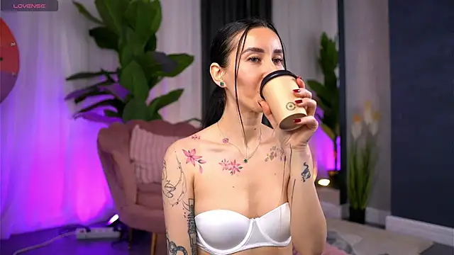 SerenaVelour online show from 23, 10, 2025