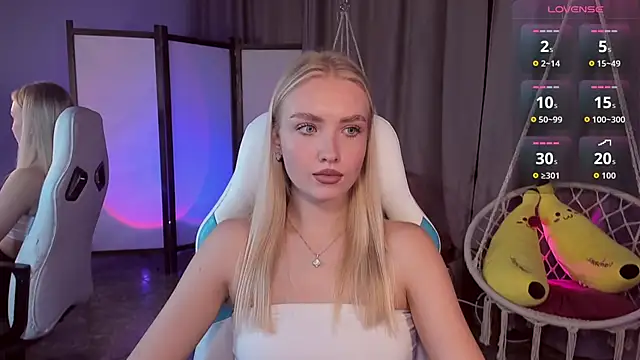 TessaGrays online show from 21, 10, 2025