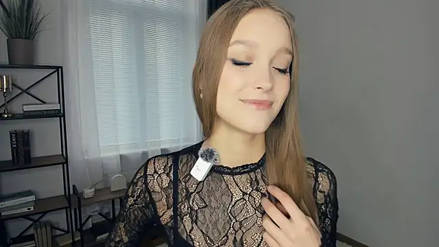 SerrenaAa online show from 29, 10, 2025