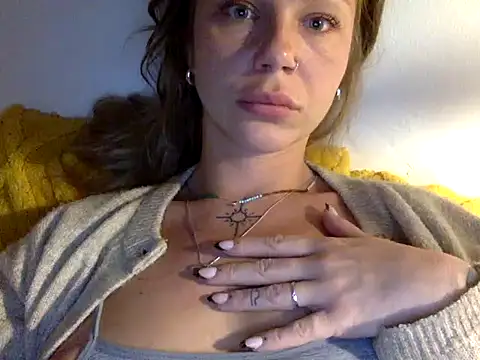 MiraLuna online show from 9, 10, 2025