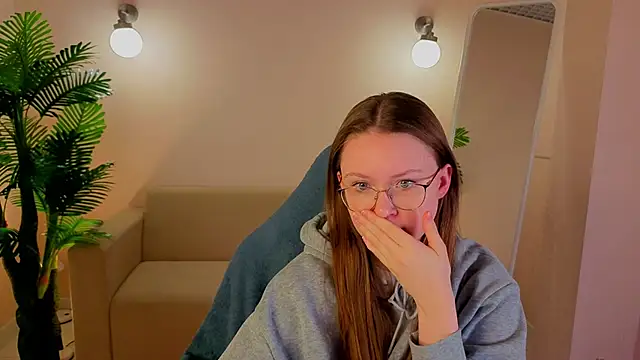 SirenaBlessing online show from 6, 11, 2025