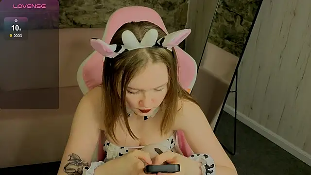 SirenaBlessing online show from 4, 2, 2026