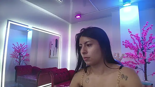 Gabriela milani online show from 17, 11, 2025