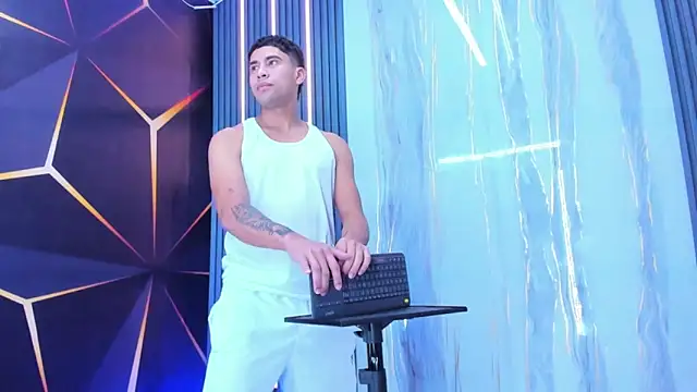 Snapshot of The_Boy_King chatting on 13, 12, 2025 The Boy King online show from 13, 12, 2025