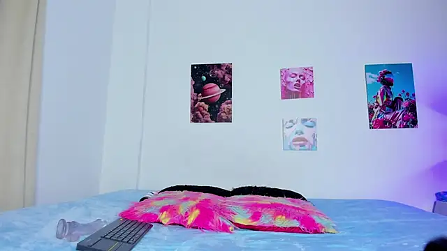 Snapshot of debbie_hans chatting on 28, 10, 2025 debbie hans online show from 28, 10, 2025