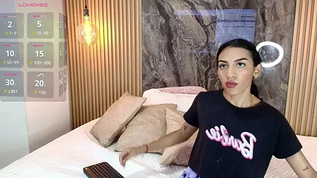 Snapshot of Samara_Smith04 chatting on 14, 10, 2025 Samara Smith04 online show from 14, 10, 2025