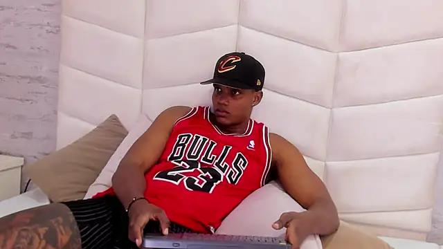 jax black online show from 12, 11, 2025