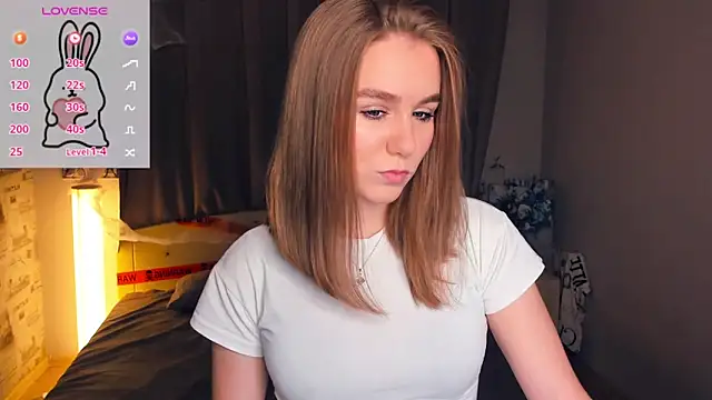 Snapshot of TienKnous chatting on 5, 11, 2025 TienKnous online show from 5, 11, 2025