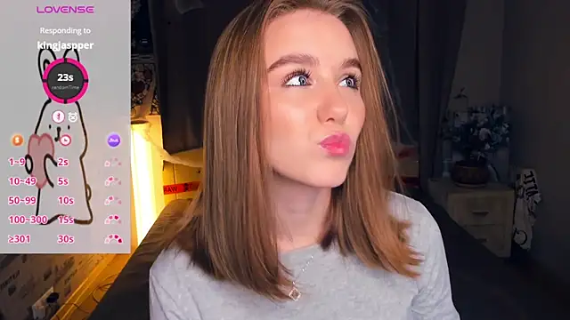 Snapshot of TienKnous chatting on 6, 11, 2025 TienKnous online show from 6, 11, 2025