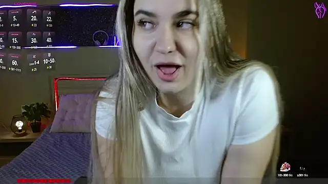 Snapshot of cutieblush chatting on 15, 10, 2025 cutieblush online show from 15, 10, 2025