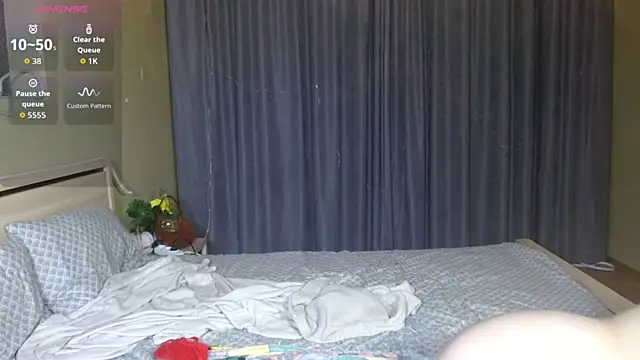 Snapshot of cutieblush chatting on 19, 11, 2025 cutieblush online show from 19, 11, 2025