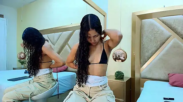 Megan Siner online show from 6, 11, 2025