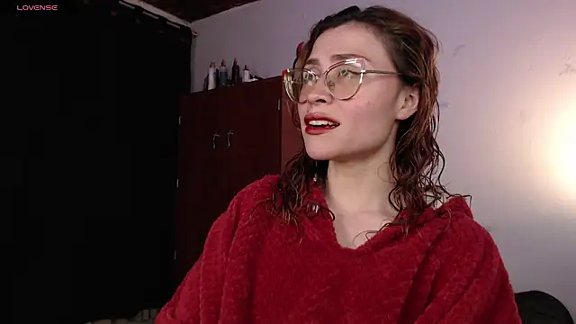 Snapshot of Alessandra_Shayk666 chatting on 27, 11, 2025 Alessandra Shayk666 online show from 27, 11, 2025