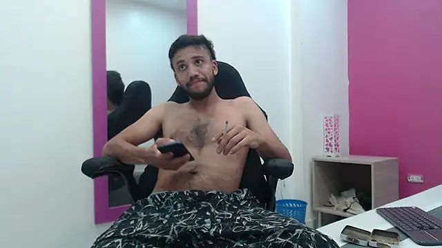 Juan FelipeX01 online show from 15, 10, 2025