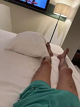 Snapshot of HenryLee1983-cums chatting on 4, 3, 2026 HenryLee1983-cums online show from 4, 3, 2026