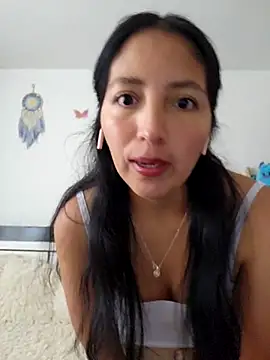 Snapshot of Claris_milk chatting on 18, 10, 2025 Claris milk online show from 18, 10, 2025