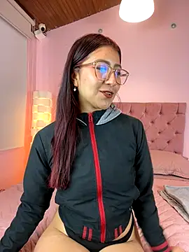 Snapshot of saramooon chatting on 28, 10, 2025 saramooon online show from 28, 10, 2025