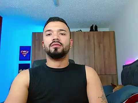 Snapshot of mathewv_ chatting on 17, 11, 2025 mathewv online show from 17, 11, 2025