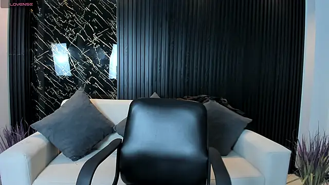 VenusCooper online show from 10, 11, 2025