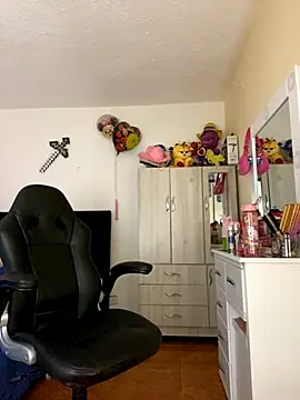 Snapshot of Miichii chatting on 14, 10, 2025 Miichii online show from 14, 10, 2025