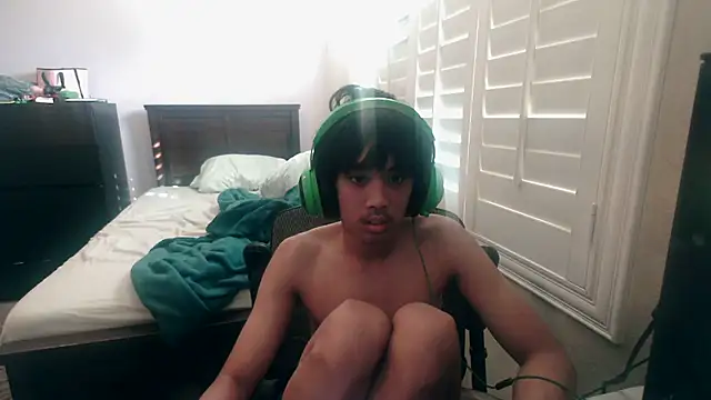 youngasianboy2007 online show from 31, 10, 2025