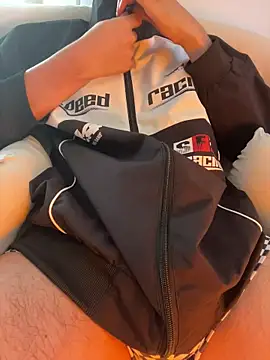 Snapshot of LiamMyst chatting on 31, 10, 2025 LiamMyst online show from 31, 10, 2025