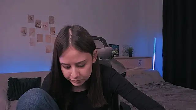 adelle046 online show from 17, 10, 2025