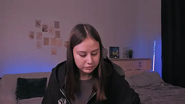 adelle046 online show from 20, 10, 2025