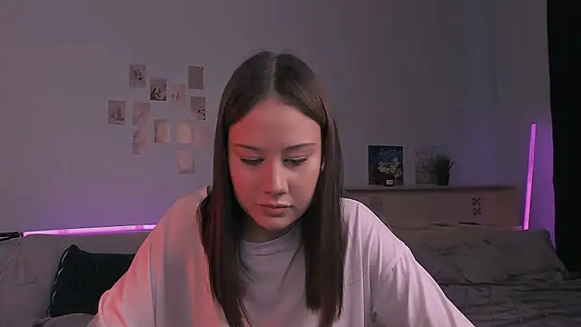 adelle046 online show from 2, 11, 2025