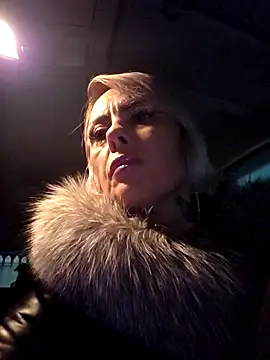 KirraWhite online show from 19, 12, 2025