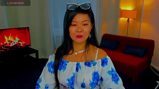 BeckySunday online show from 4, 10, 2025
