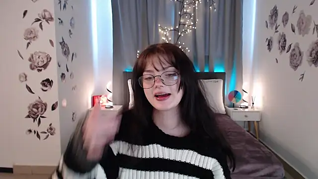 Snapshot of MileyRood chatting on 16, 11, 2025 MileyRood online show from 16, 11, 2025