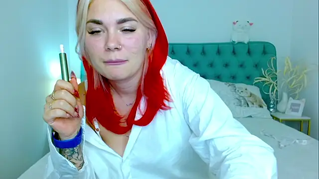 Naughty kittyy1 online show from 3, 10, 2025