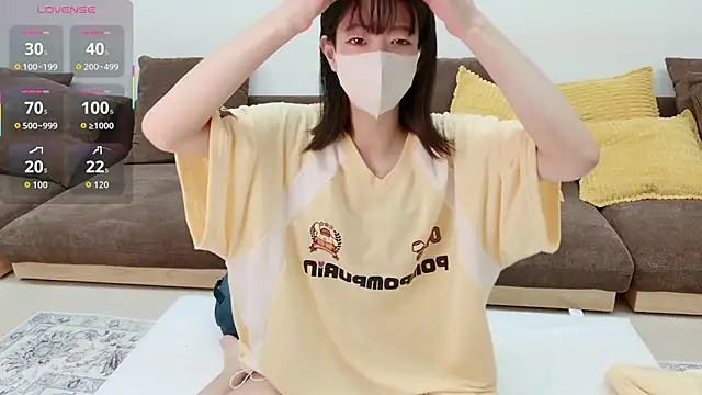 Yura chan 00 online show from 5, 10, 2025