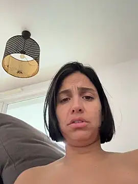 Snapshot of LaPetiteKim chatting on 29, 10, 2025 LaPetiteKim online show from 29, 10, 2025