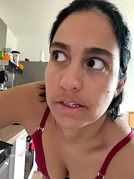 Snapshot of LaPetiteKim chatting on 5, 11, 2025 LaPetiteKim online show from 5, 11, 2025