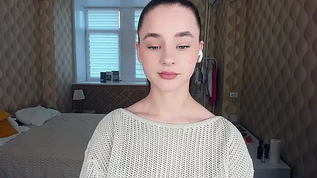 JinnyMcie online show from 19, 10, 2025