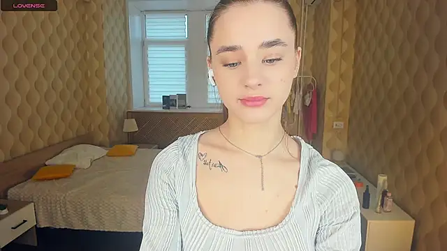 JinnyMcie online show from 9, 11, 2025