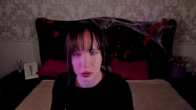 Melissa Gonzales online show from 4, 11, 2025