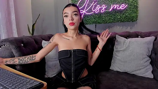 Snapshot of scarlettvelvet_ chatting on 10, 10, 2025 scarlettvelvet online show from 10, 10, 2025