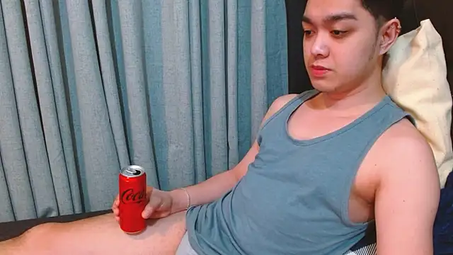 Snapshot of JayKarLo chatting on 5, 12, 2025 JayKarLo online show from 5, 12, 2025