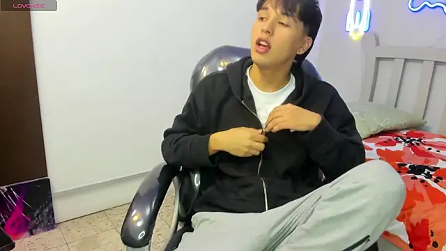 StiwenTwink online show from 9, 10, 2025