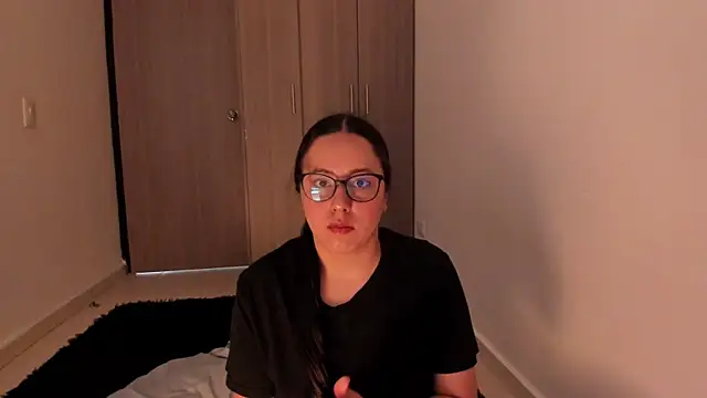 Venus cat  online show from 6, 10, 2025