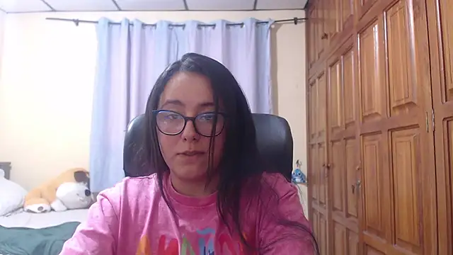 Snapshot of Venus_cat_ chatting on 5, 2, 2026 Venus cat online show from 5, 2, 2026