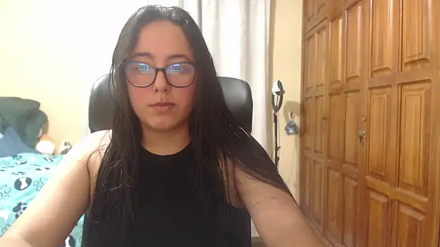 Snapshot of Venus_cat_ chatting on 11, 3, 2026 Venus cat online show from 11, 3, 2026