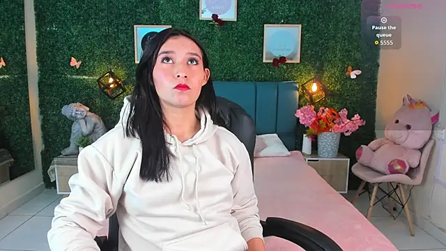 Snapshot of Rubyvixxen_ chatting on 22, 10, 2025 Rubyvixxen online show from 22, 10, 2025